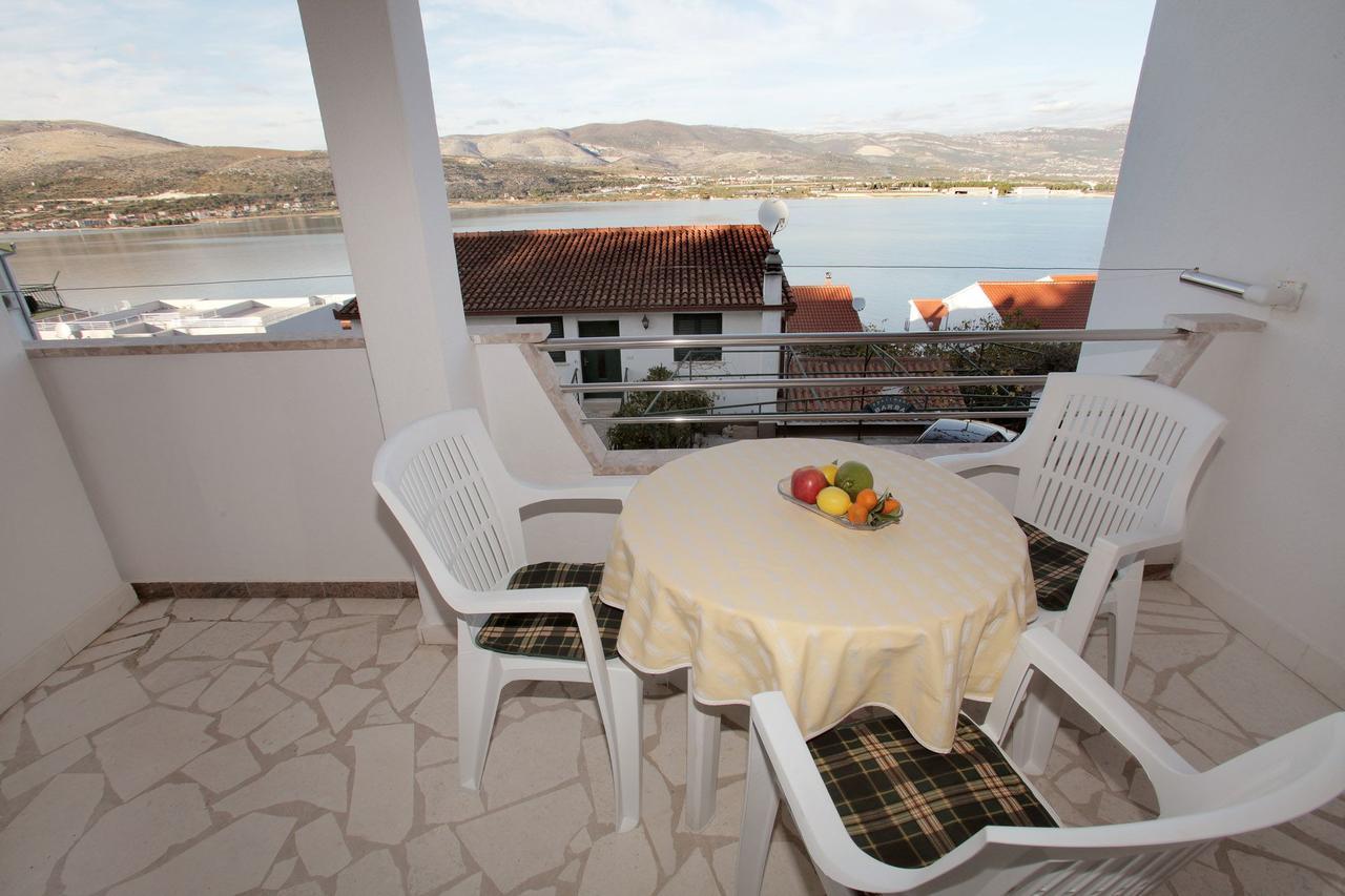 Apartments Iva Trogir Eksteriør bilde