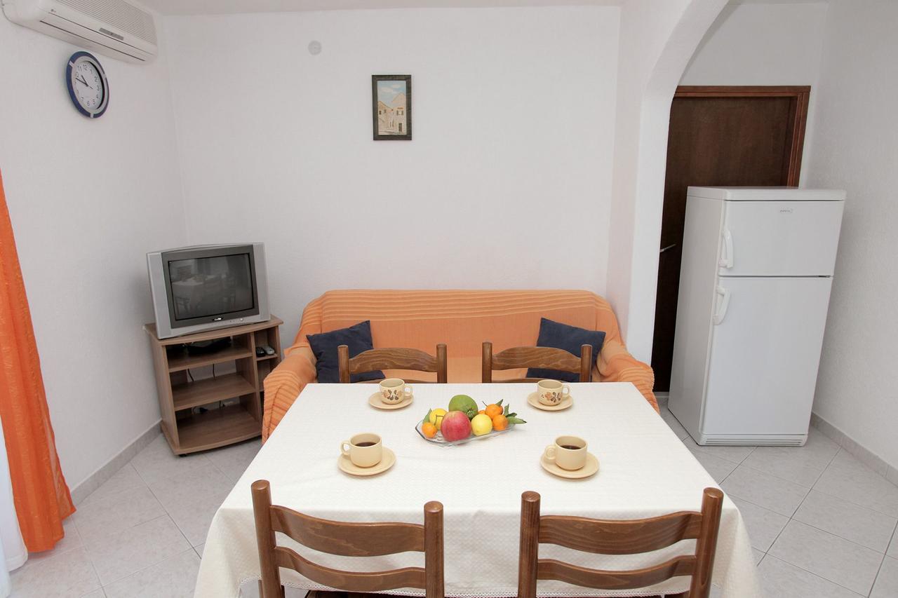 Apartments Iva Trogir Eksteriør bilde
