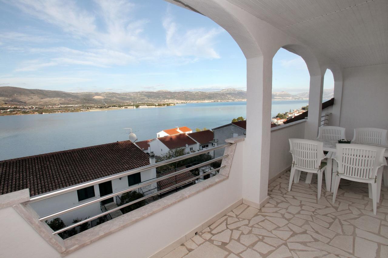 Apartments Iva Trogir Eksteriør bilde