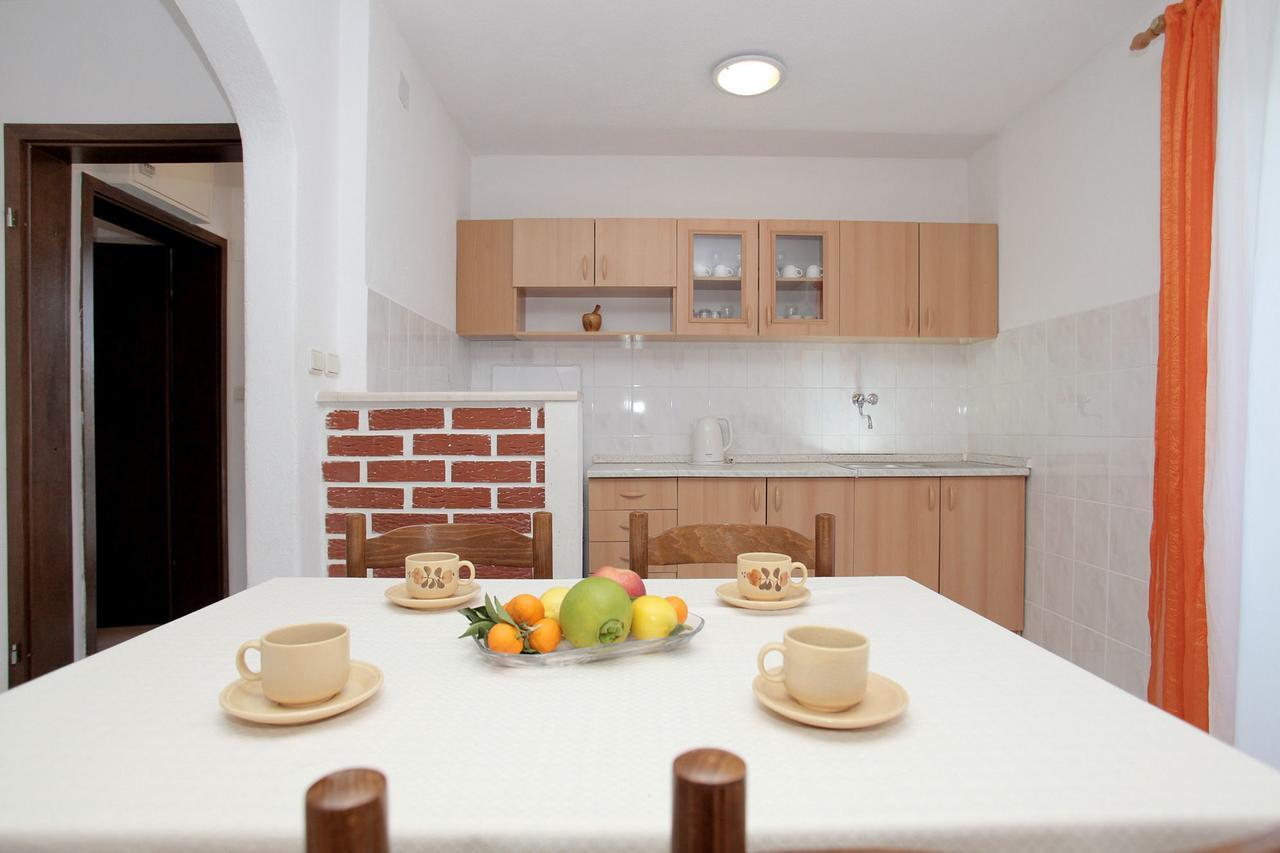 Apartments Iva Trogir Eksteriør bilde