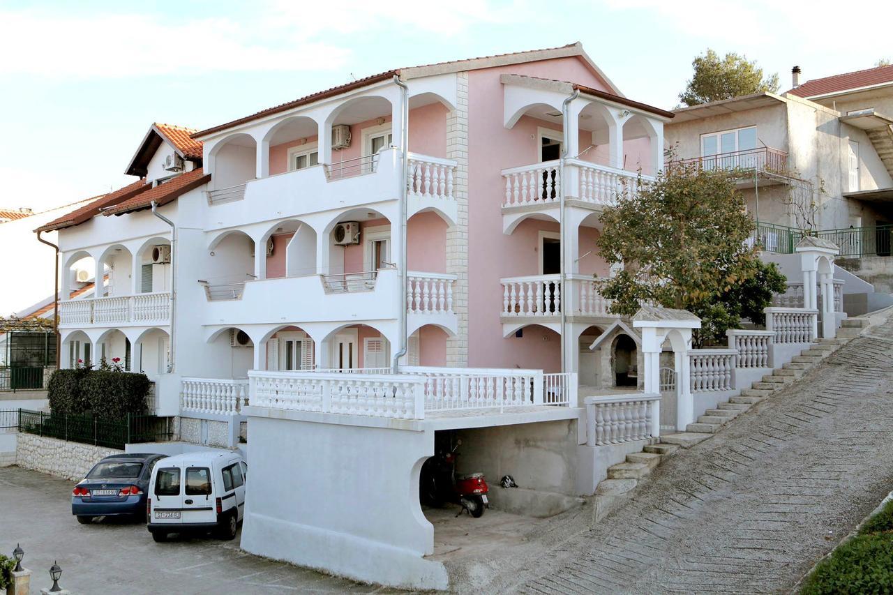 Apartments Iva Trogir Eksteriør bilde